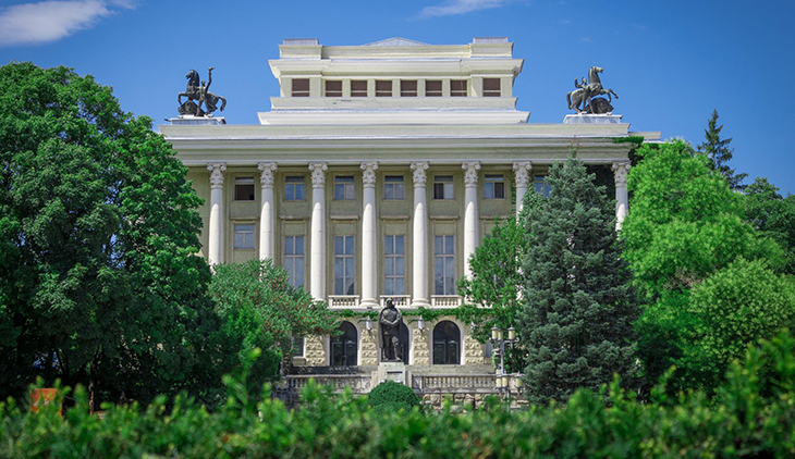 Представят проекта за обновяване на Дома на културата в Габрово с посещение на място