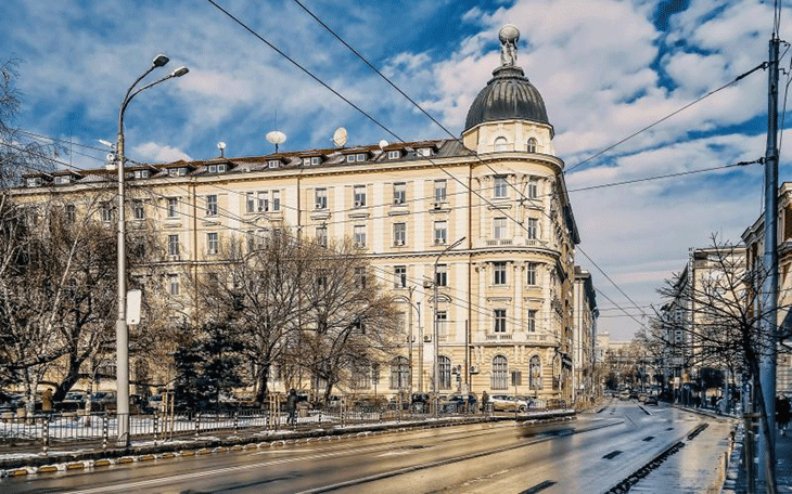 Недвижимата културна ценност Банкерска сграда в София е предвидена за хотел от веригата на Робърт де Ниро