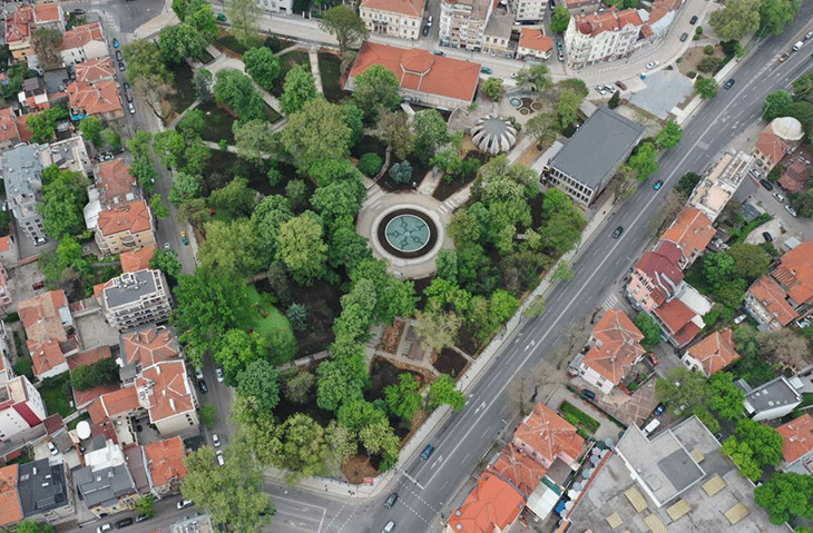 Откриват реконструираната Градска градина в Пловдив, позната като Дондуковата